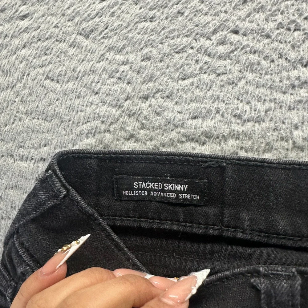 Hollister before purchasing